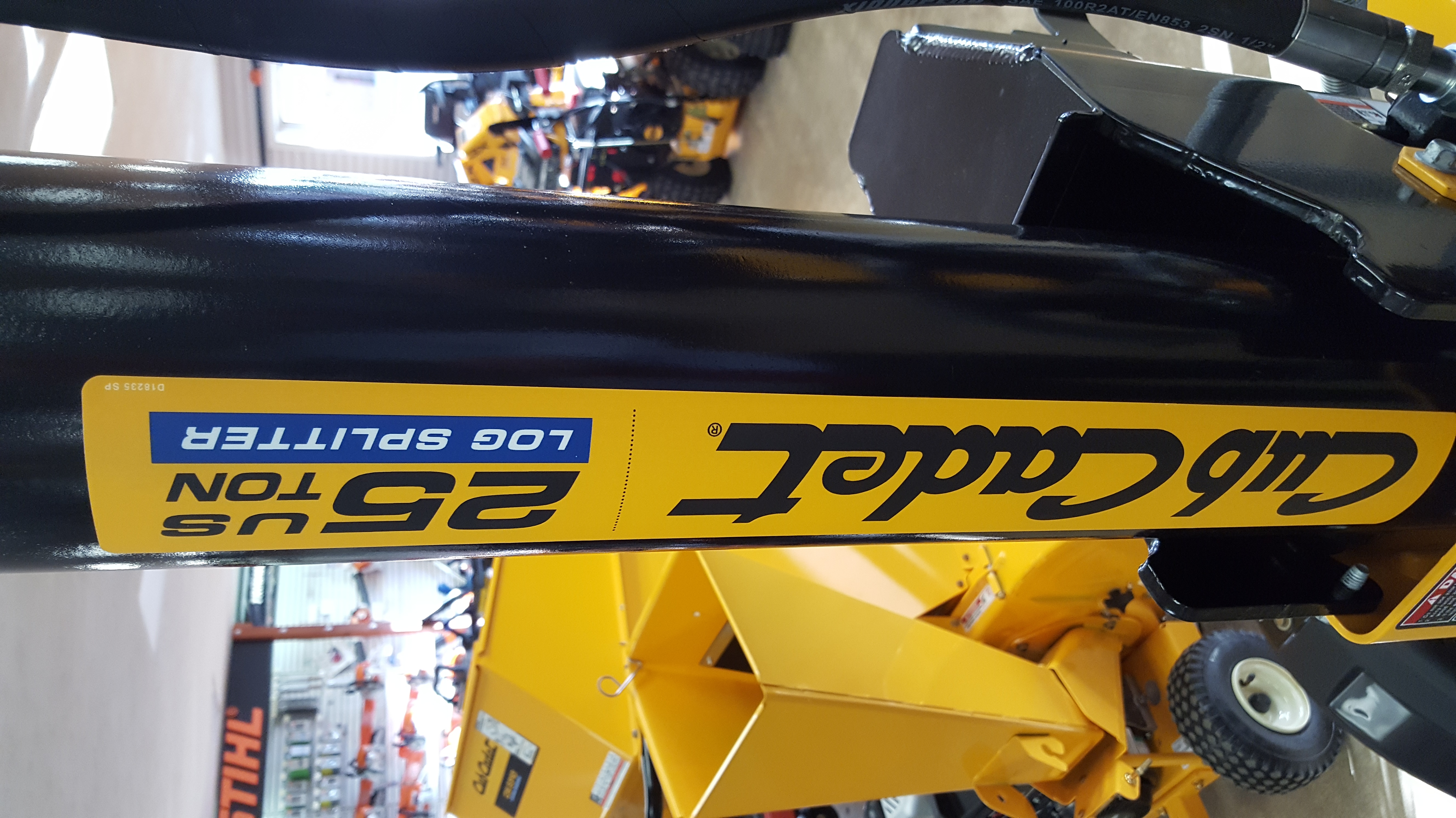 2017-Four-Seasons-Small-Engine-Chipper-001