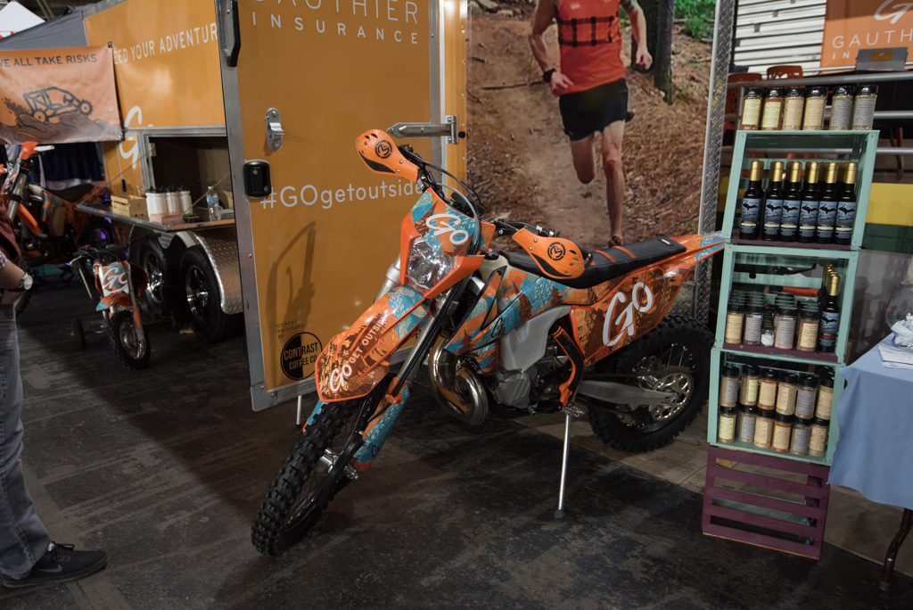 Major Discount chatting with Lakeshore Bike
