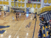 032721_Negaunee_Miners_Boys_Basketball_VS_Escanaba_Eskymos_001