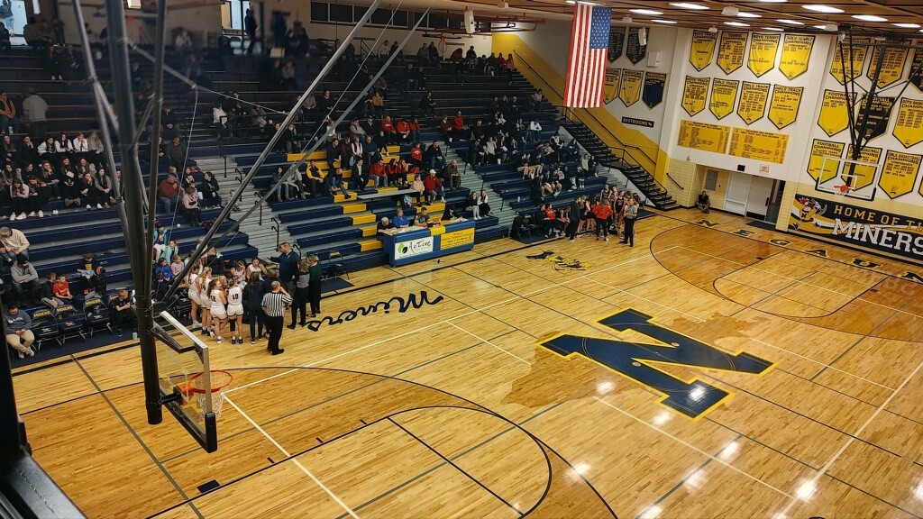 Negaunee Inbound Play